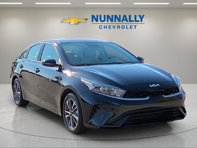 Used 2023 Kia Forte LXS w/ LXS Technology Package FWD image 7