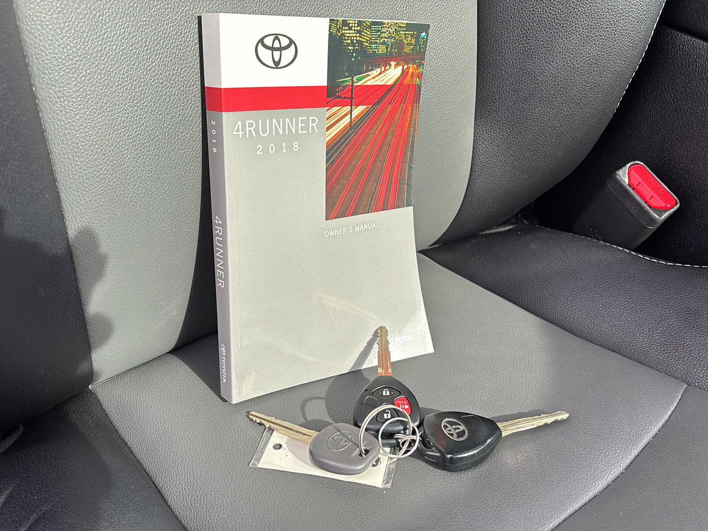 Used 2018 Toyota 4Runner SR5 Premium AWD/4WD image 15
