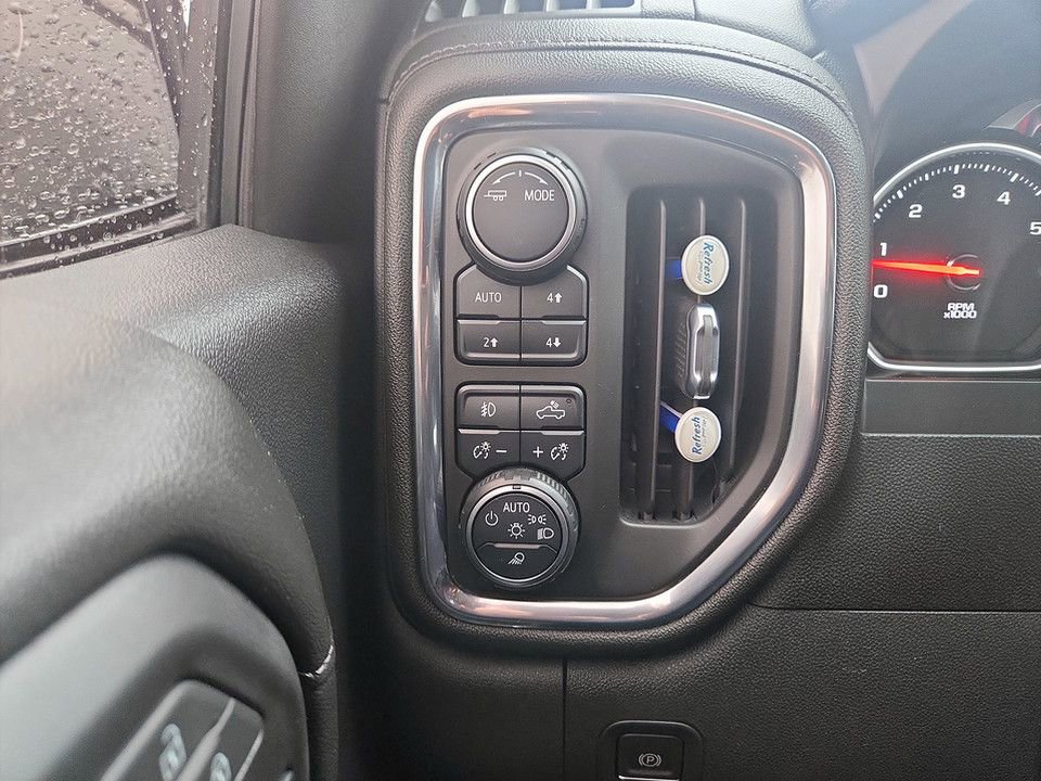 Used 2021 Chevrolet Silverado 1500 High Country w/ Z71 Off-Road Package image 20