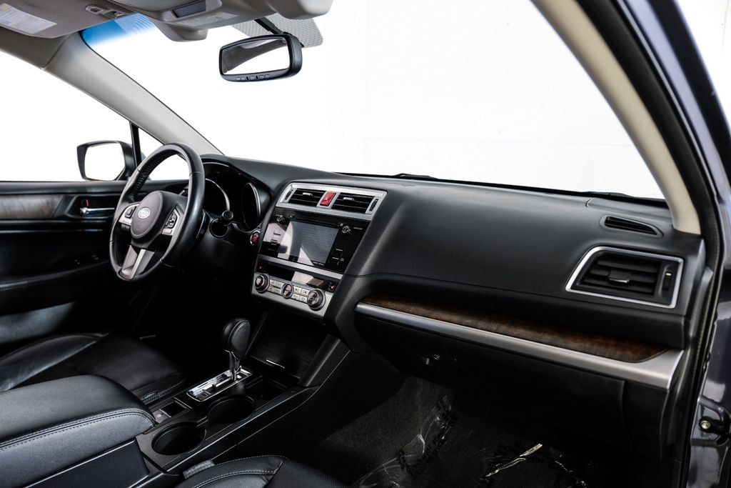 Used 2016 Subaru Outback 3.6R Limited image 10