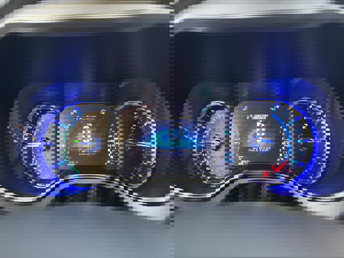 Used 2017 Chrysler Pacifica Platinum image 11