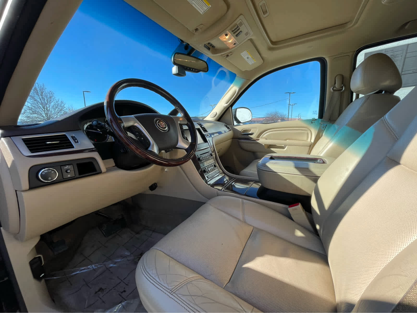 Used 2014 Cadillac Escalade Premium image 10