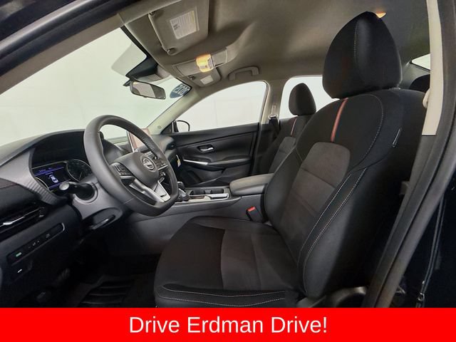 Used 2025 Nissan Sentra SR w/ Midnight Edition FWD image 6