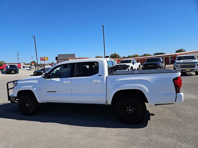 Used 2022 Toyota Tacoma SR5 image 2