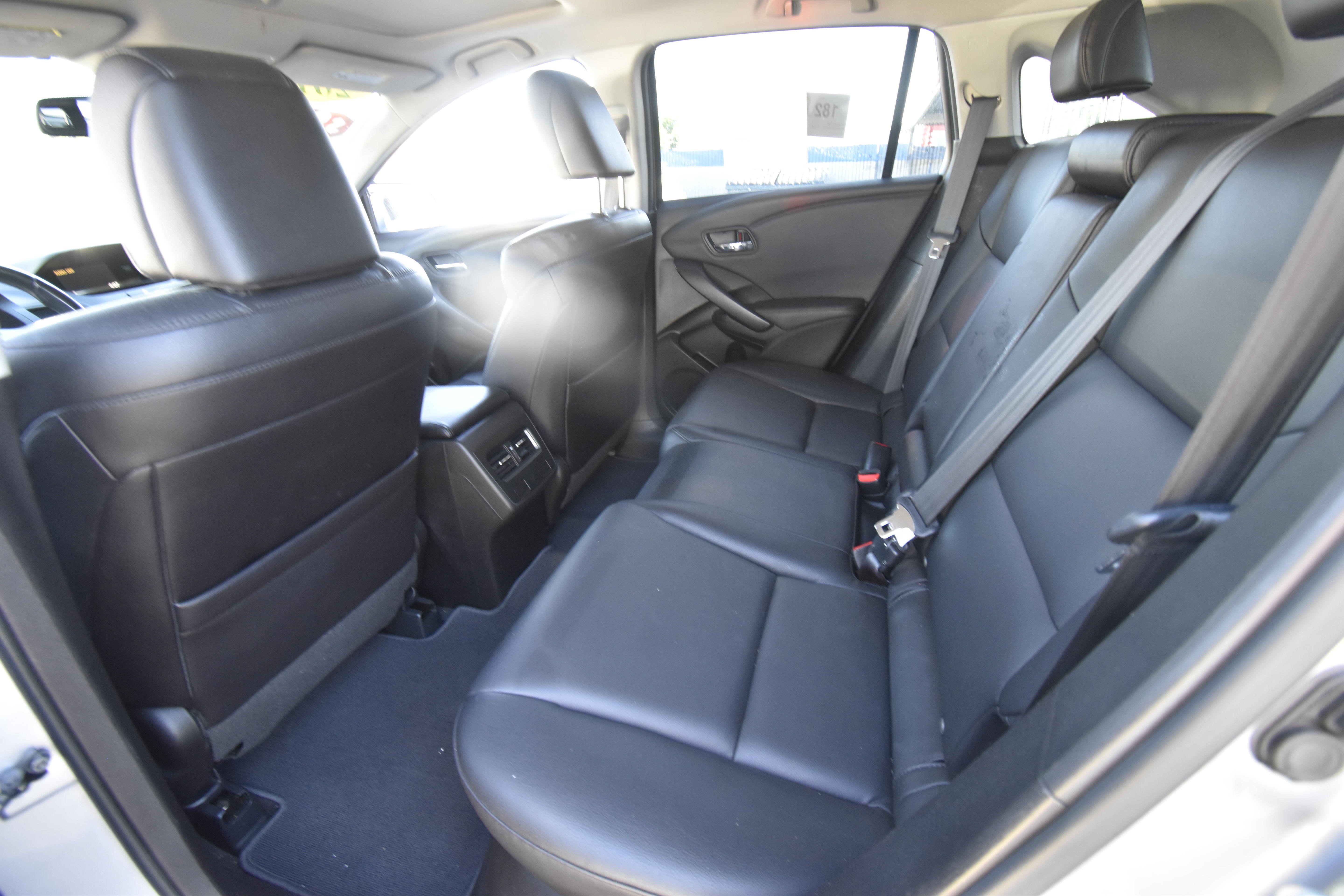 Used 2016 Acura RDX w/ AcuraWatch Plus Package FWD image 10