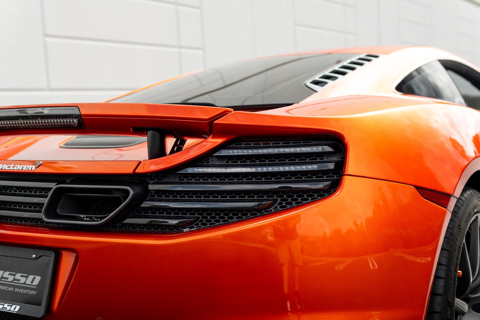Used 2013 McLaren MP4-12C image 16