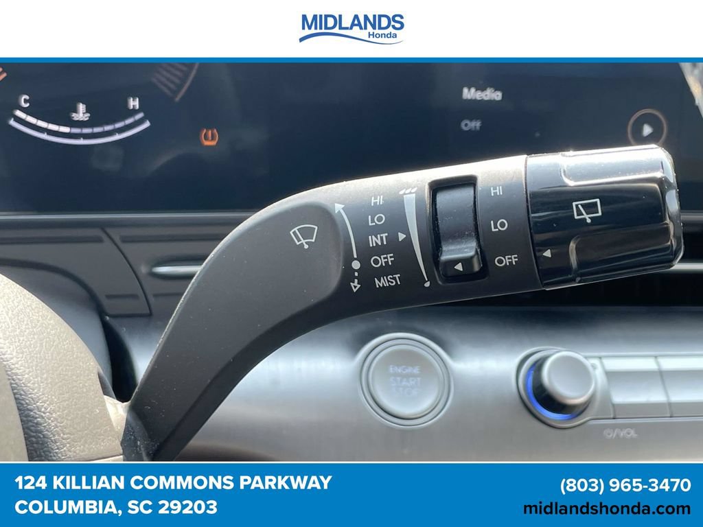 Used 2025 Hyundai Kona SEL FWD image 23