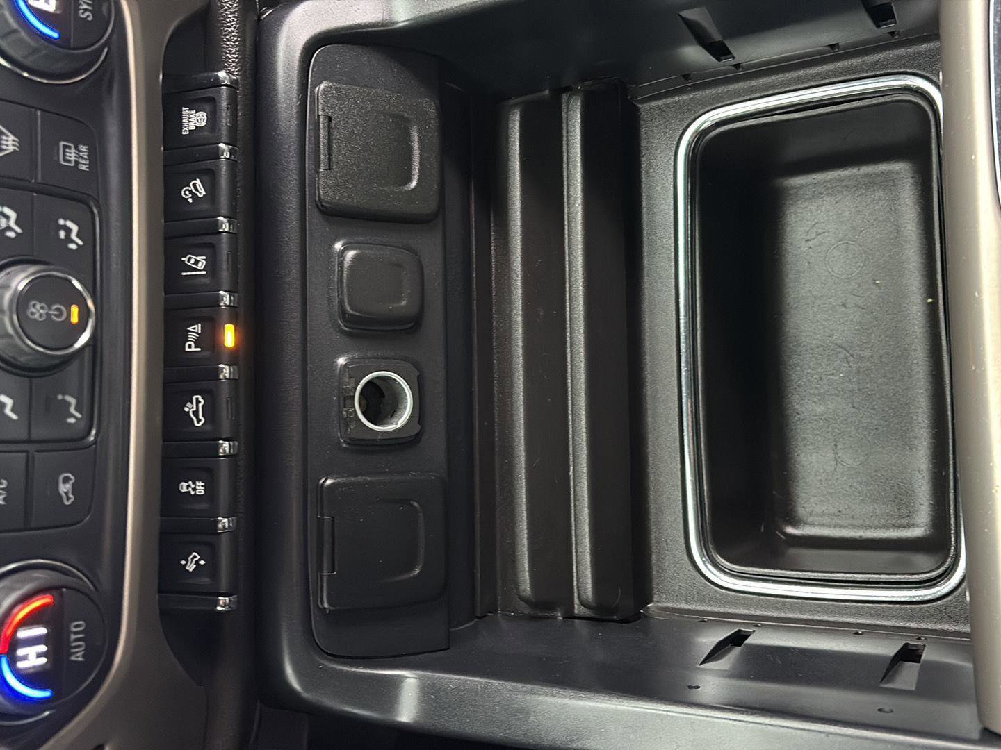 Used 2015 GMC Sierra 3500 Denali w/ Duramax Plus Package image 44