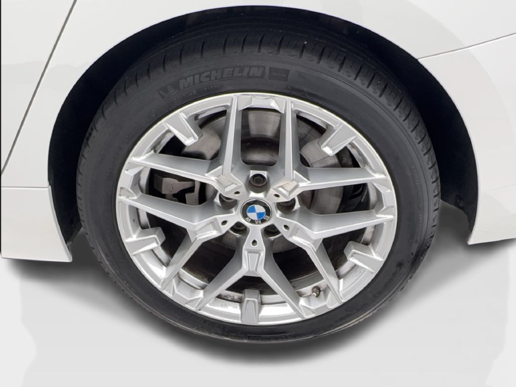 Used 2025 BMW 330i Sedan RWD image 14