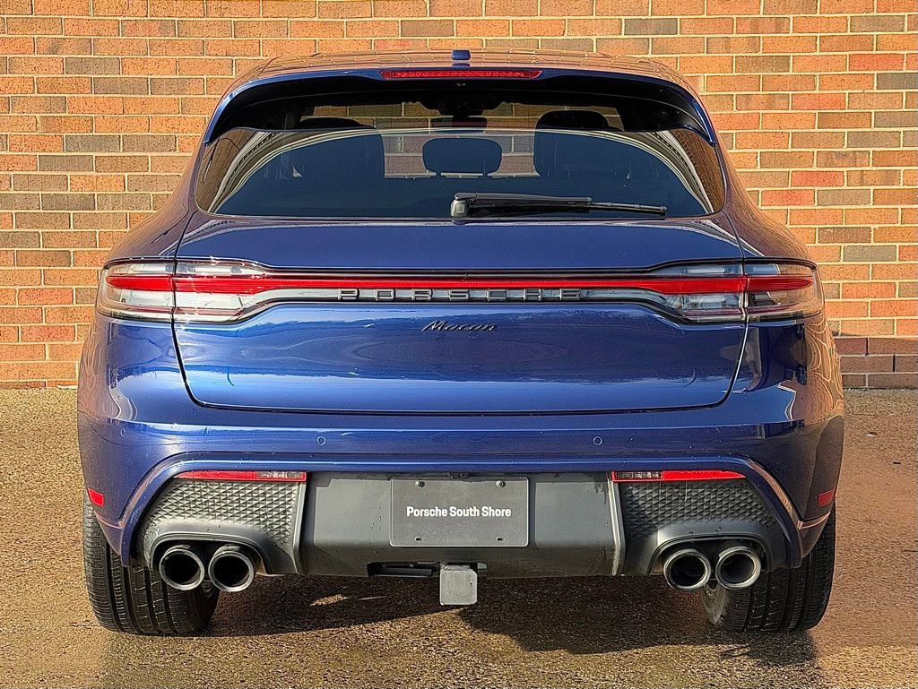 Certified 2024 Porsche Macan image 6