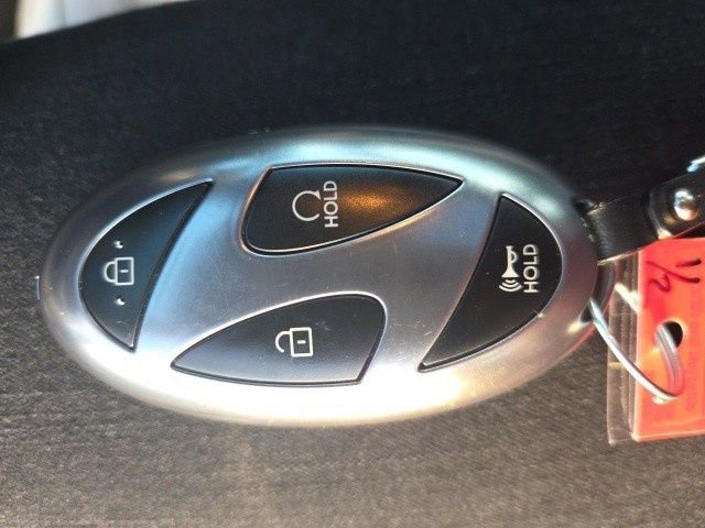 Used 2025 Hyundai Elantra Limited image 25