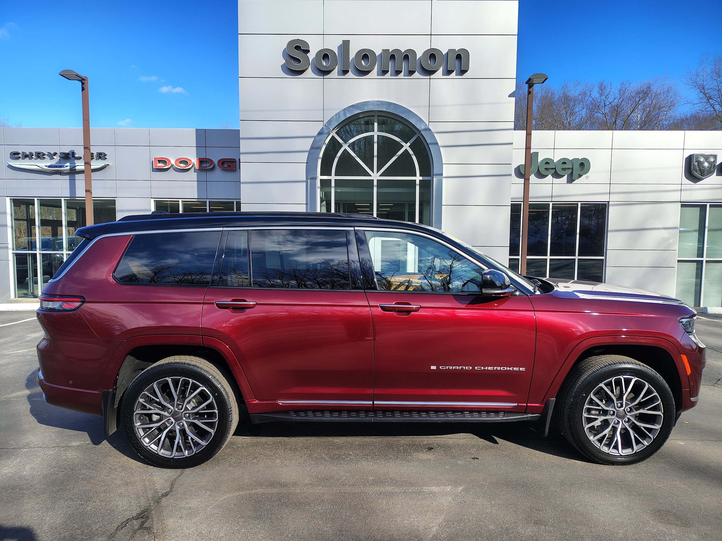 Certified 2025 Jeep Grand Cherokee L Summit AWD/4WD image 1
