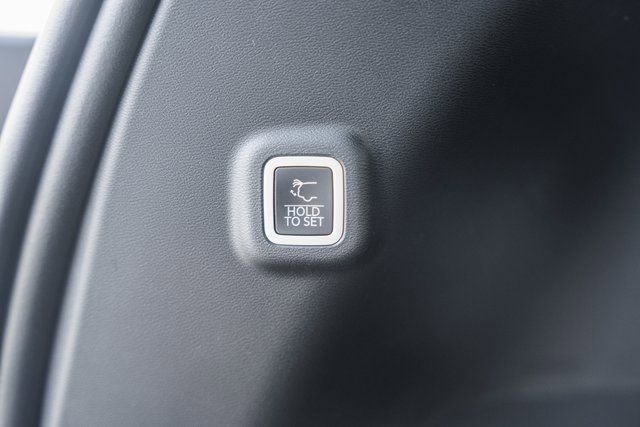 New 2026 Jeep Cherokee Overland image 15