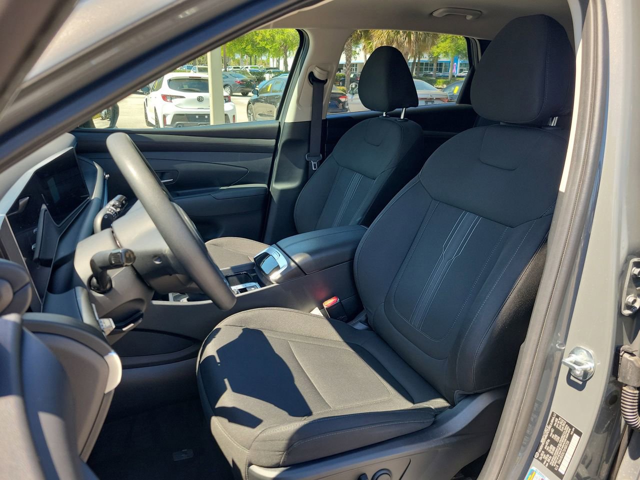 Used 2025 Hyundai Tucson SEL FWD image 16