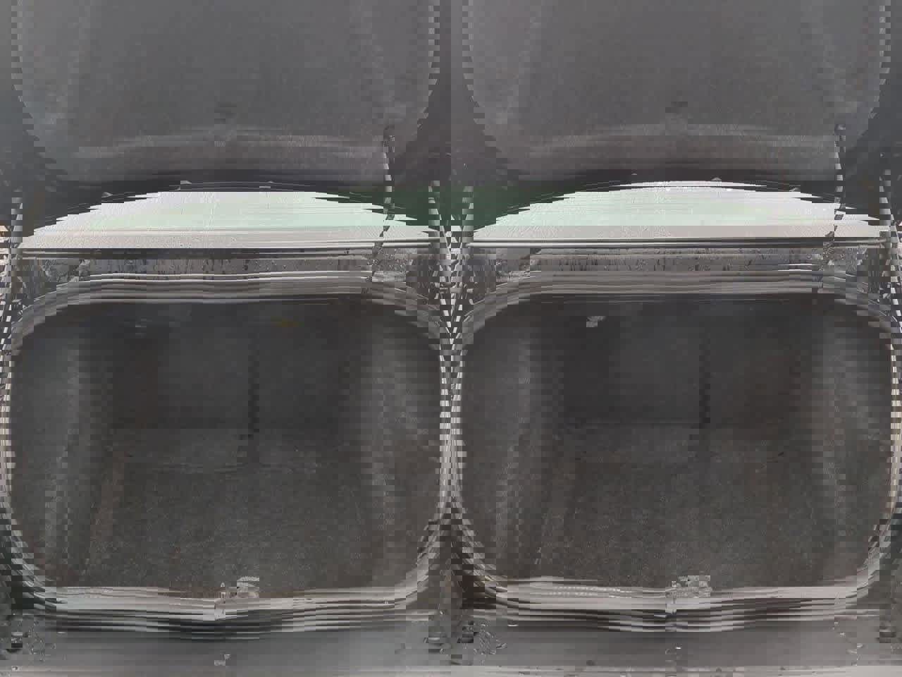 Used 2014 Dodge Challenger SXT image 28