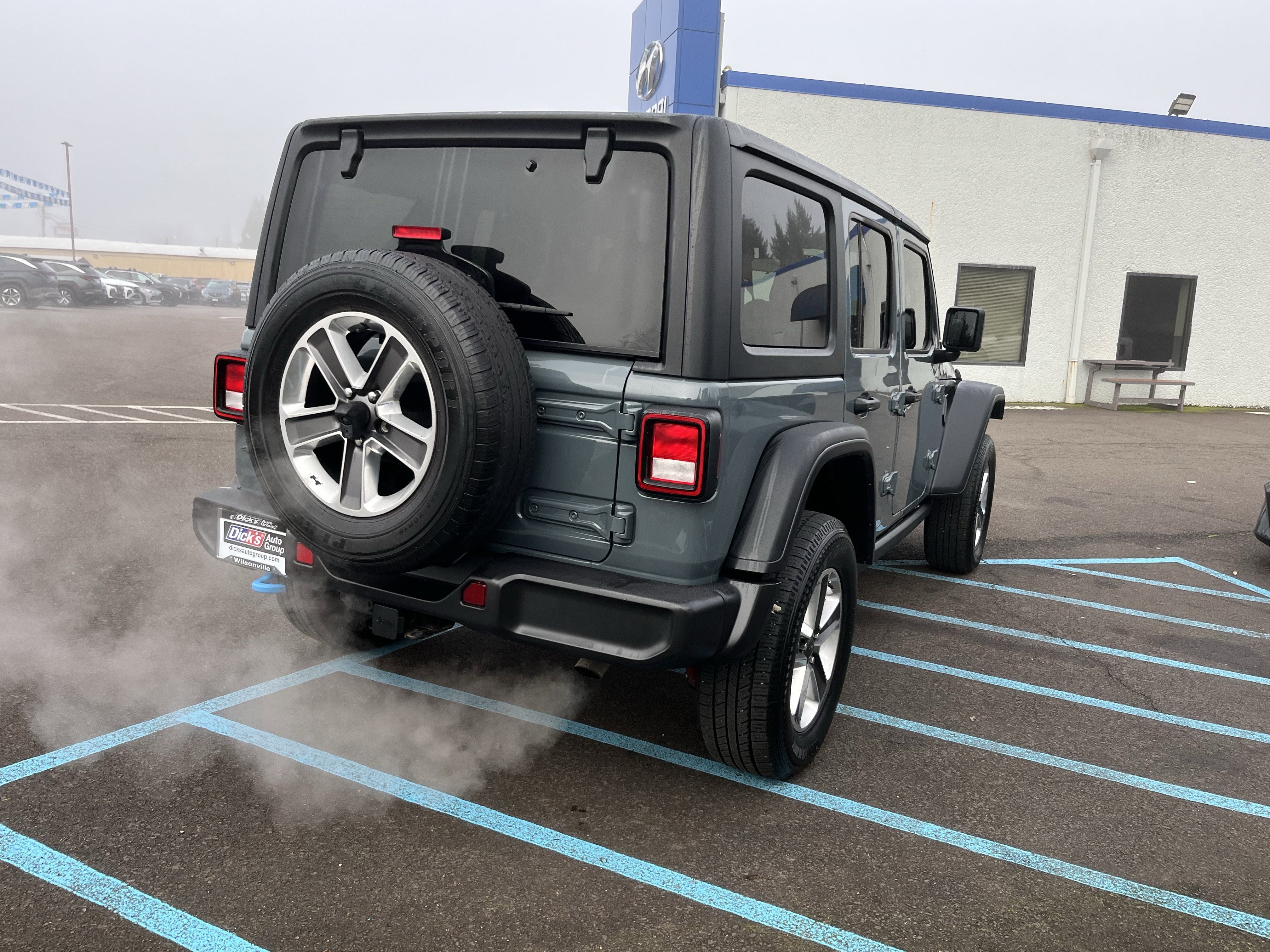 Used 2024 Jeep Wrangler Willys image 5