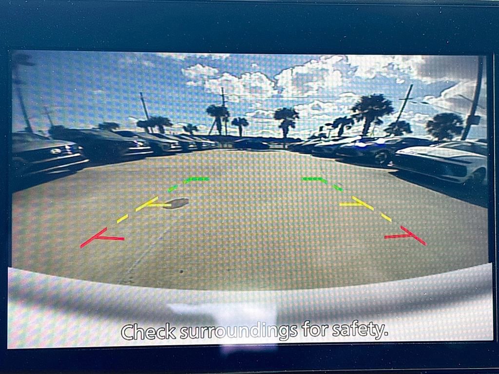 Used 2025 Nissan Pathfinder S image 13