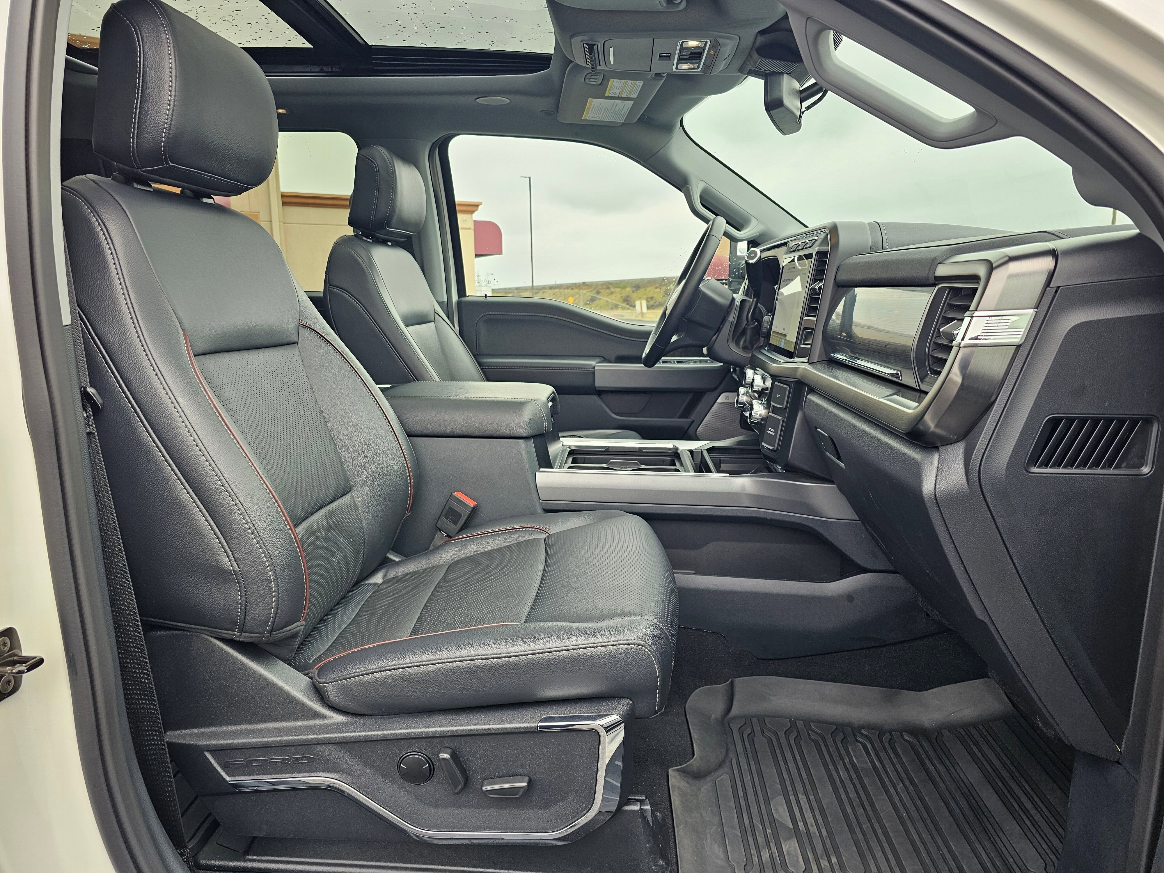 Used 2024 Ford F350 Lariat w/ Lariat Ultimate Package image 15