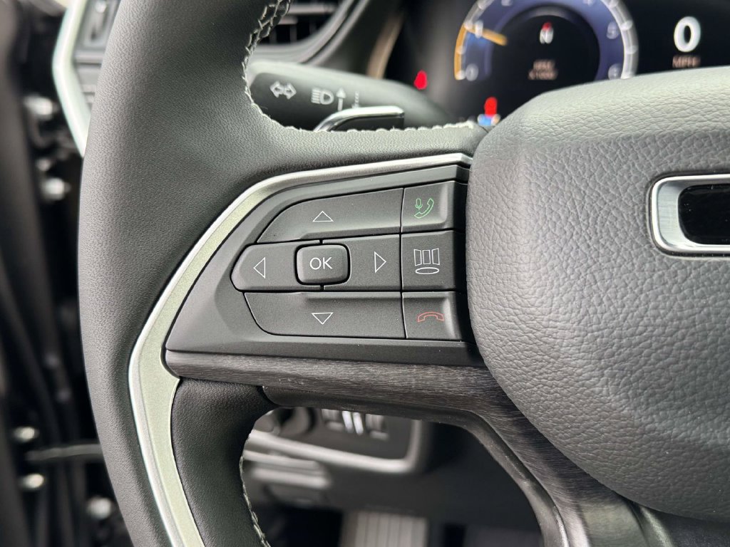 New 2026 Jeep Grand Cherokee Altitude AWD/4WD image 22
