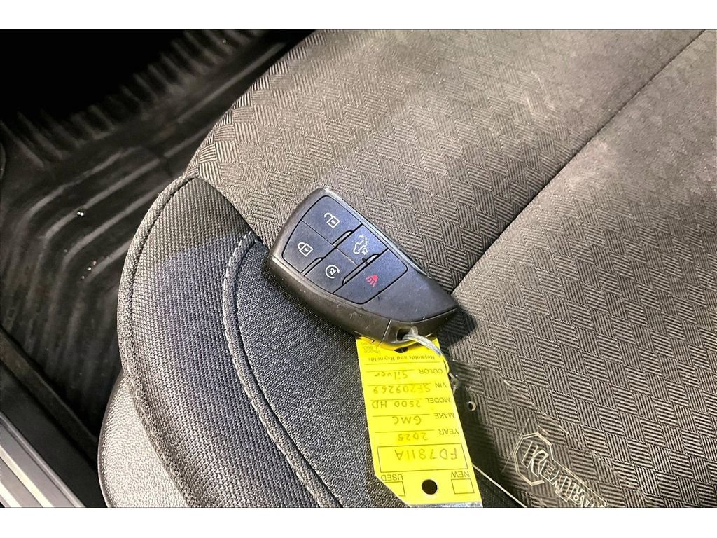 Used 2025 GMC Sierra 2500 SLE w/ SLE Convenience Package image 12