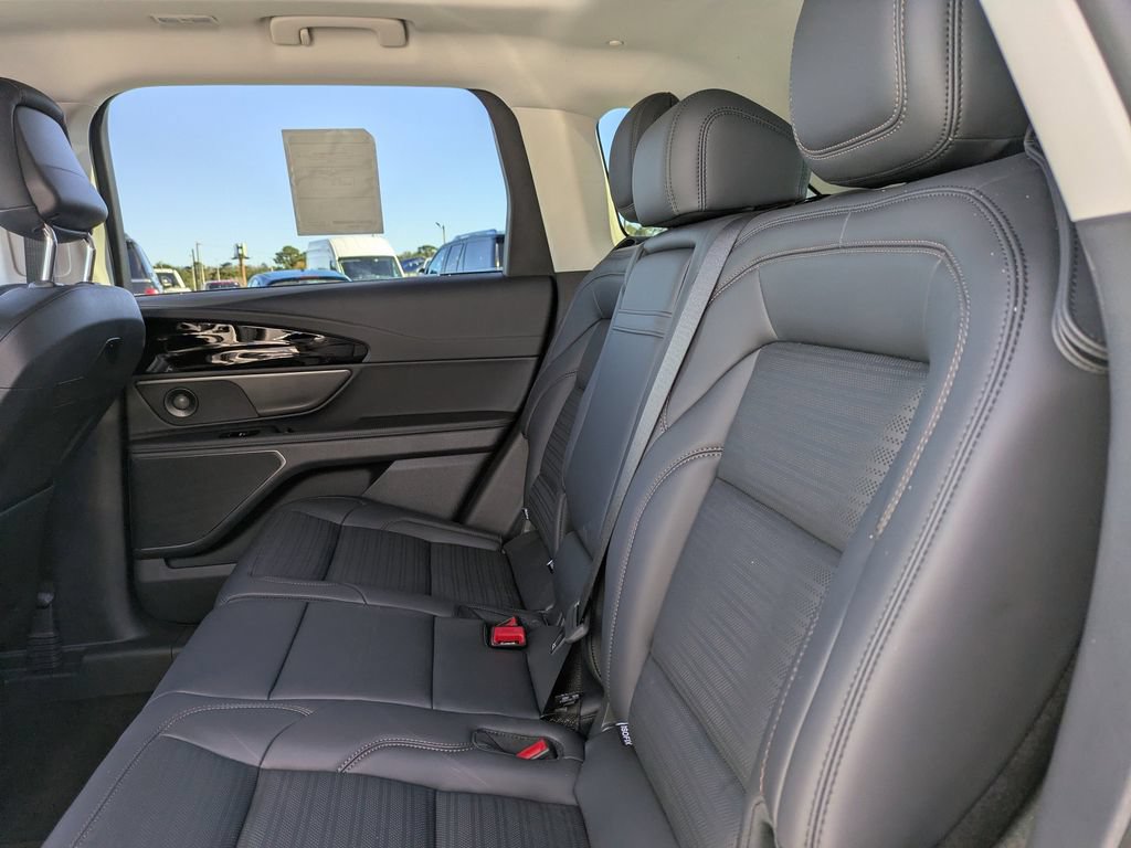 New 2026 Lincoln Nautilus Reserve AWD/4WD image 18