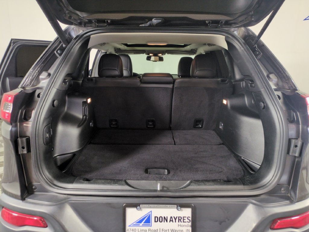 Used 2018 Jeep Cherokee Limited AWD/4WD image 27