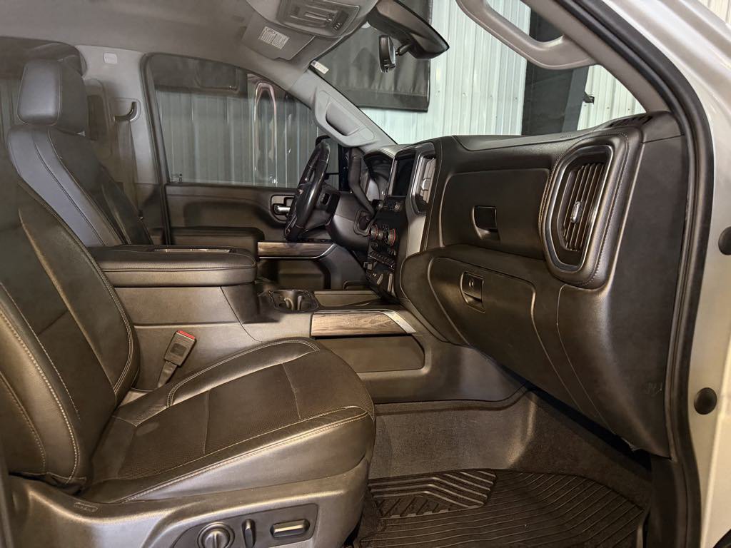 Used 2020 Chevrolet Silverado 2500 LTZ w/ LTZ Premium Package AWD/4WD image 5