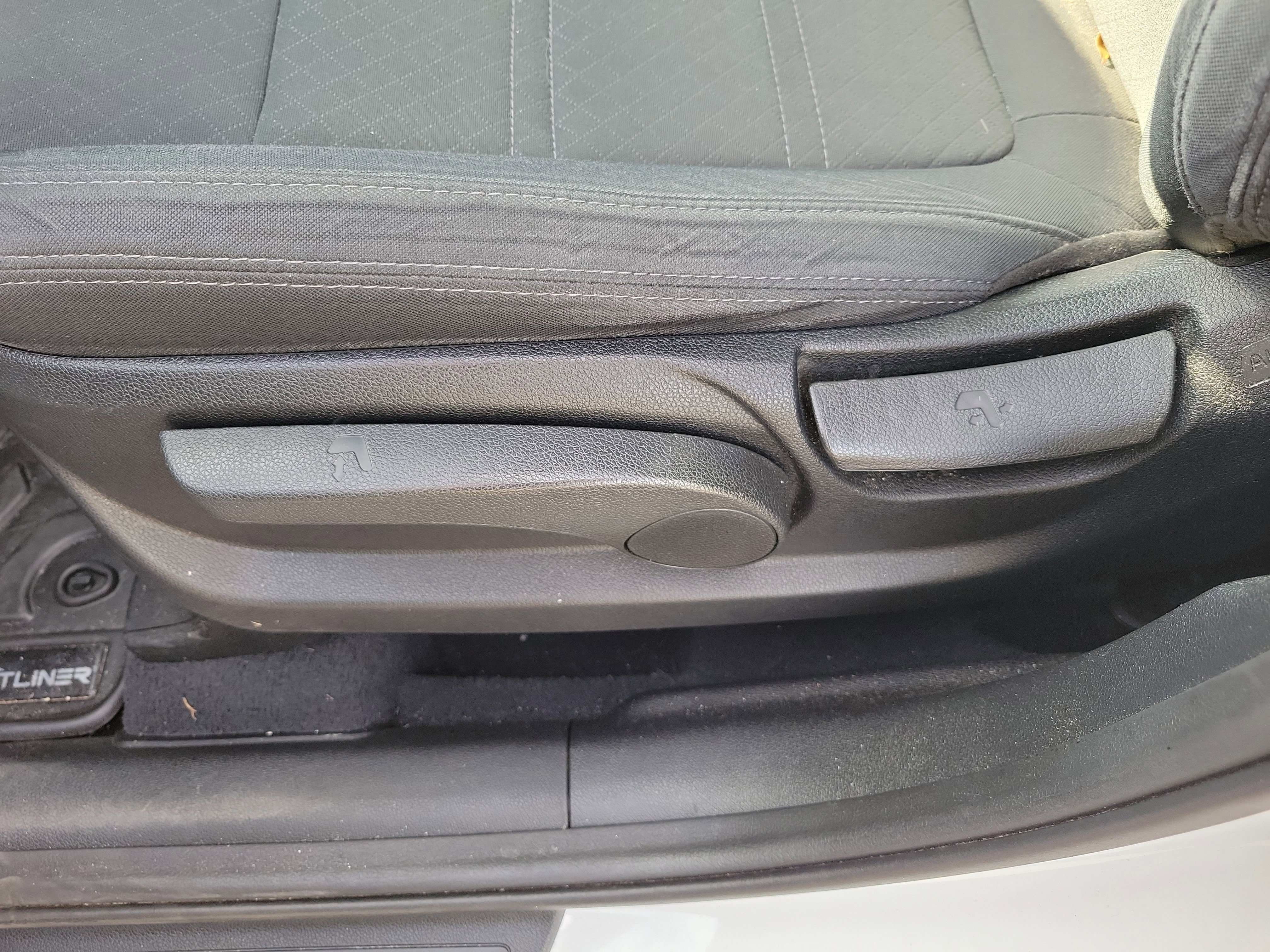 Used 2020 Kia Sorento LX image 23