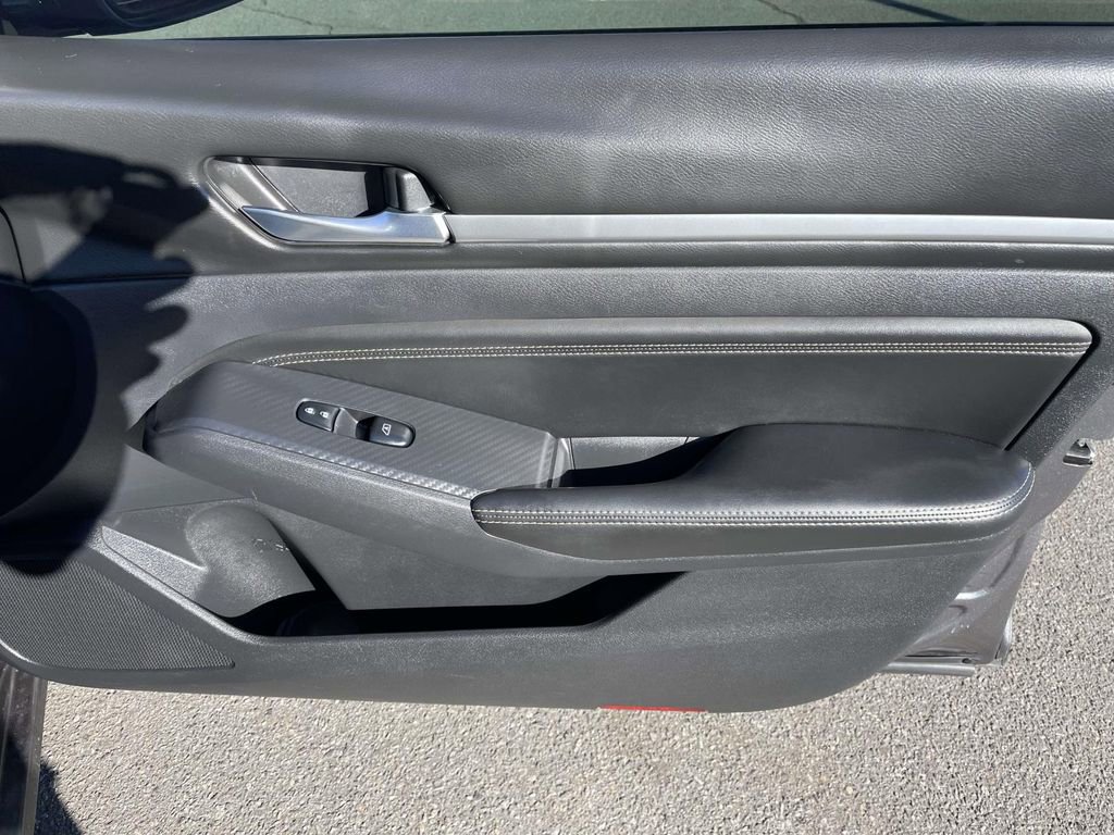 Used 2019 Nissan Altima 2.5 Platinum image 46