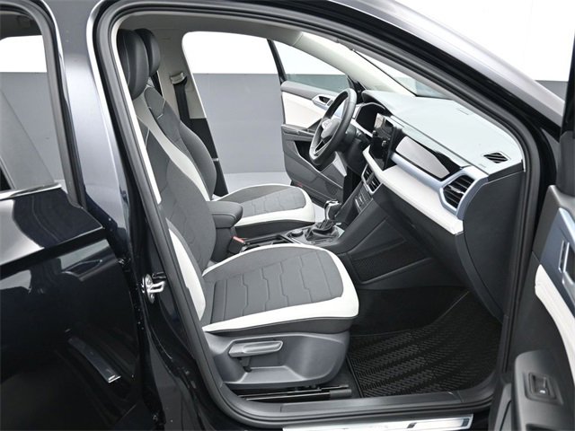 New 2026 Volkswagen Taos SE image 14