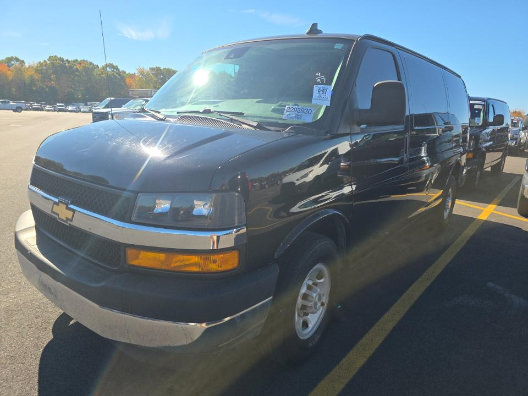 Used 2019 Chevrolet Express 2500 w/ Driver Convenience Package RWD image 3