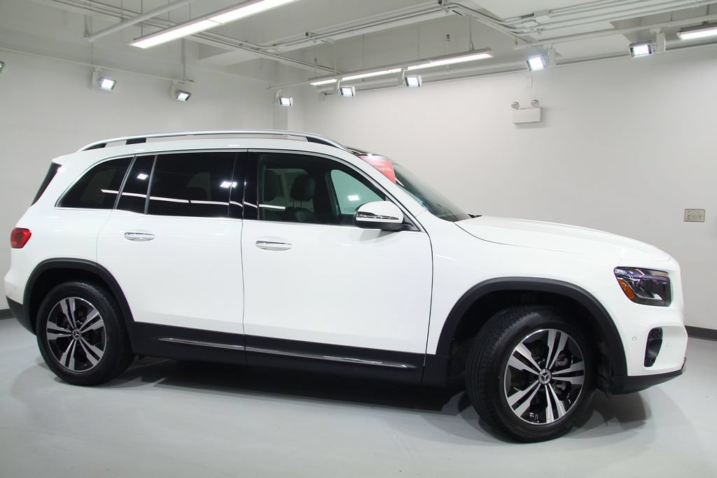 Used 2025 Mercedes-Benz GLB 250 4MATIC image 15