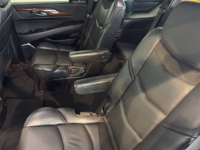 Used 2019 Cadillac Escalade Premium Luxury AWD/4WD image 10