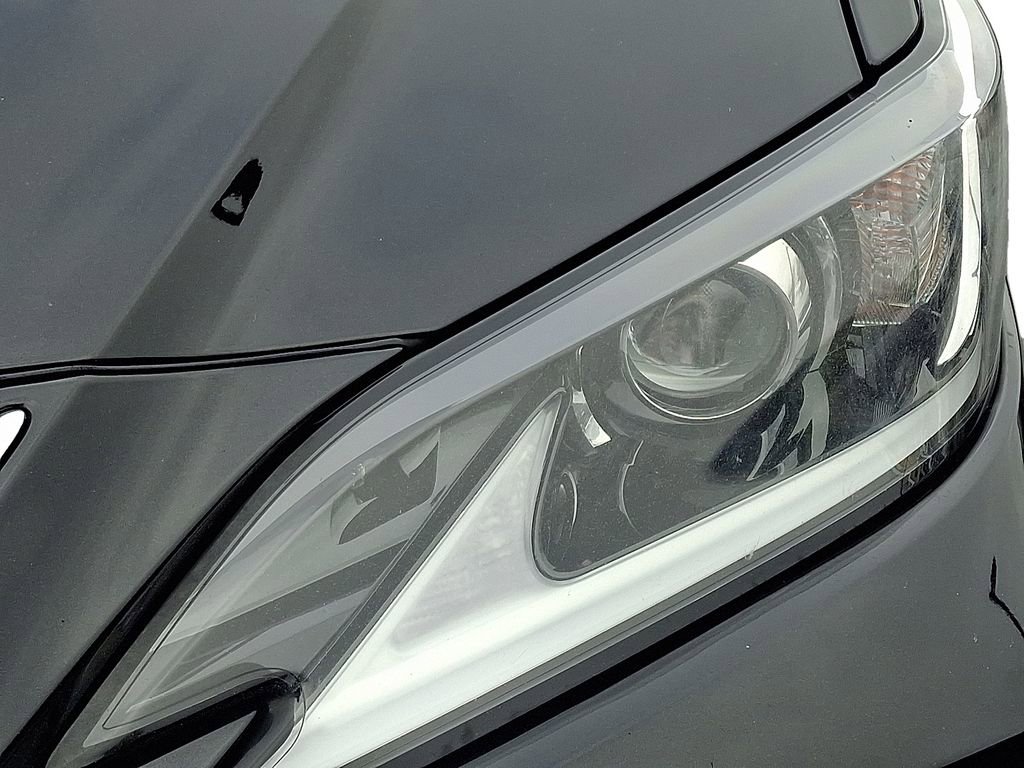 Used 2019 Lexus ES 300h w/ Luxury Package image 10