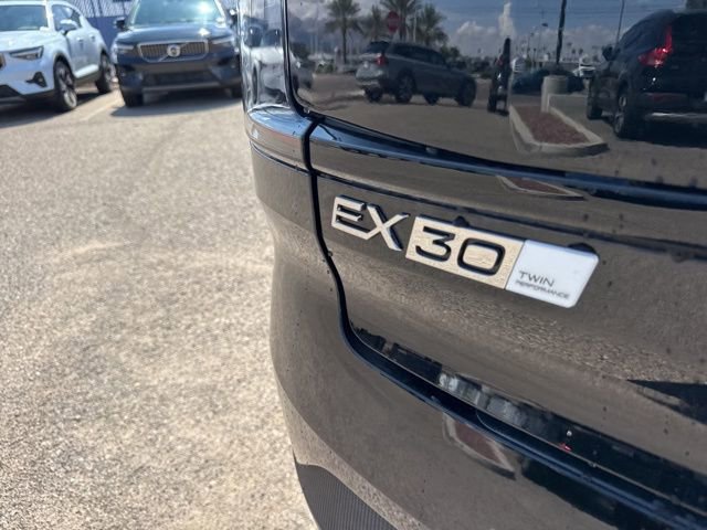 New 2025 Volvo EX30 Plus w/ Protection Package Premier image 7