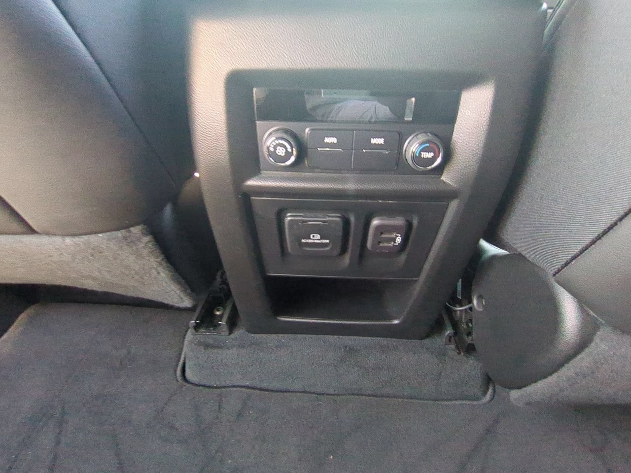 Used 2023 Chevrolet Traverse RS w/ LPO, Cargo Package FWD image 21