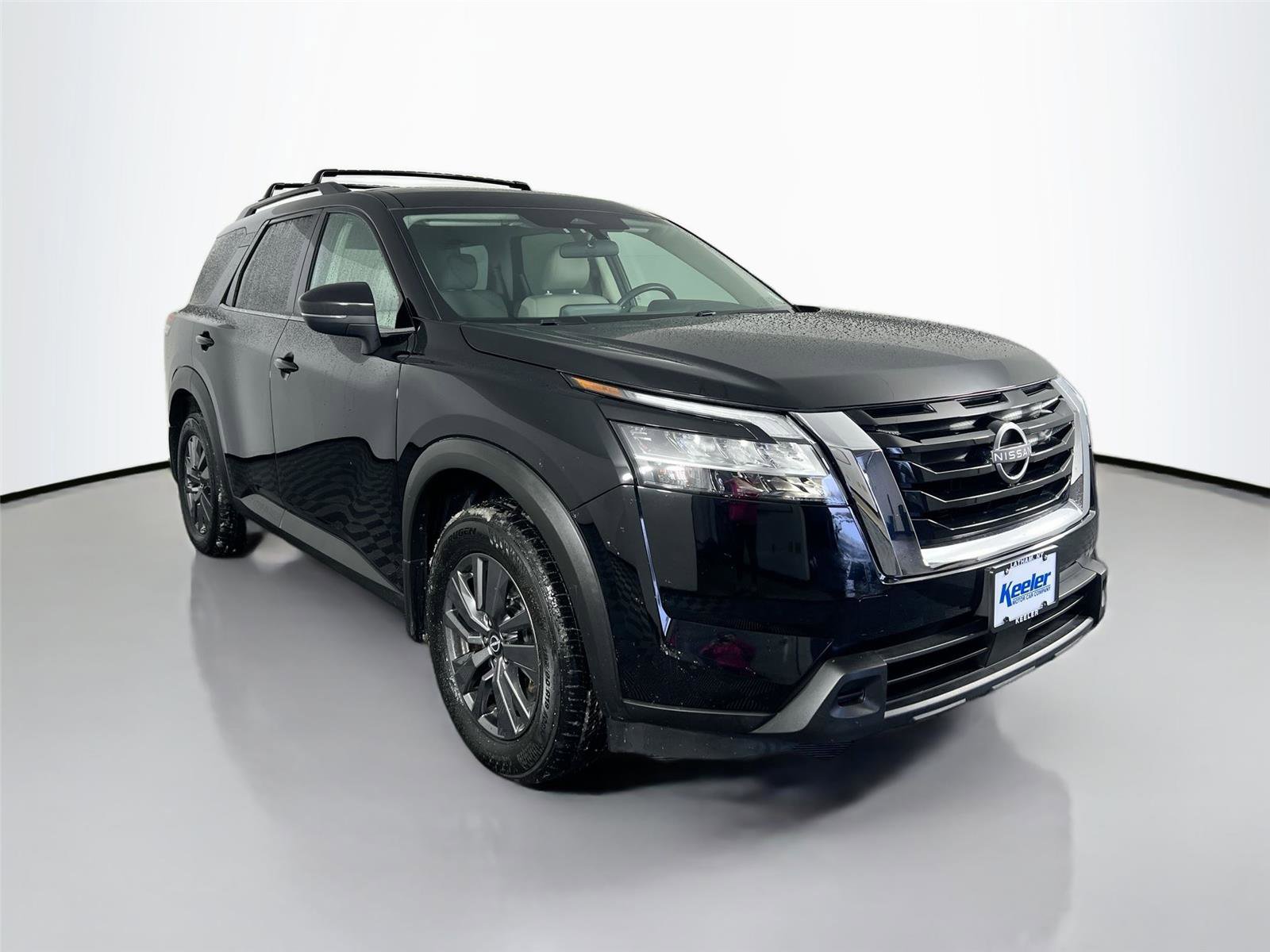 Used 2022 Nissan Pathfinder SV w/ SV Premium Package image 8