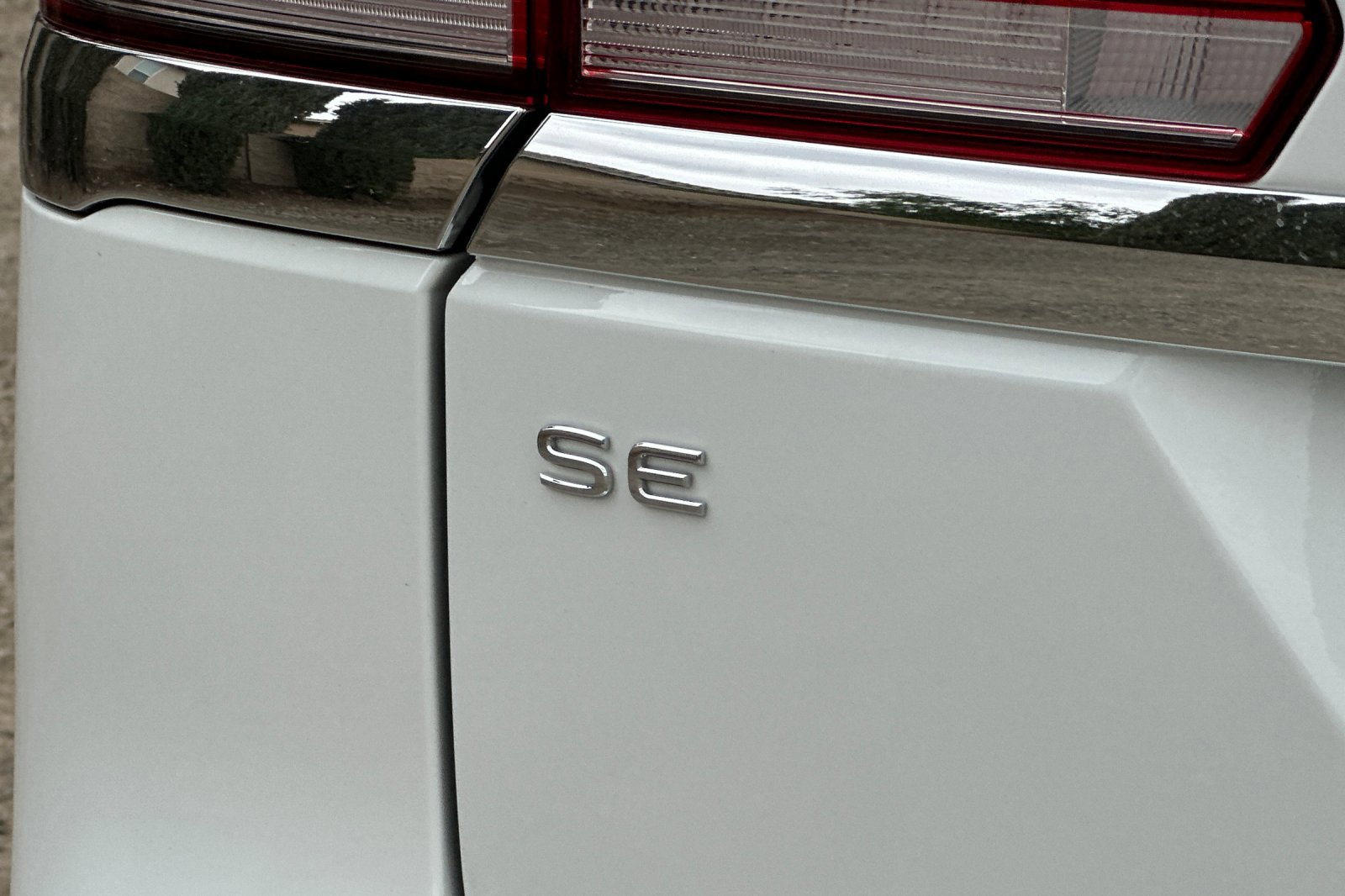 Used 2023 Volkswagen Atlas SE image 27