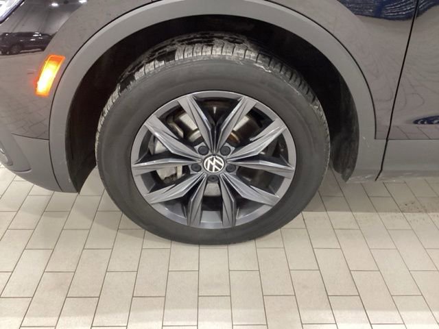 Certified 2023 Volkswagen Tiguan SE w/ Panoramic Sunroof Package image 21