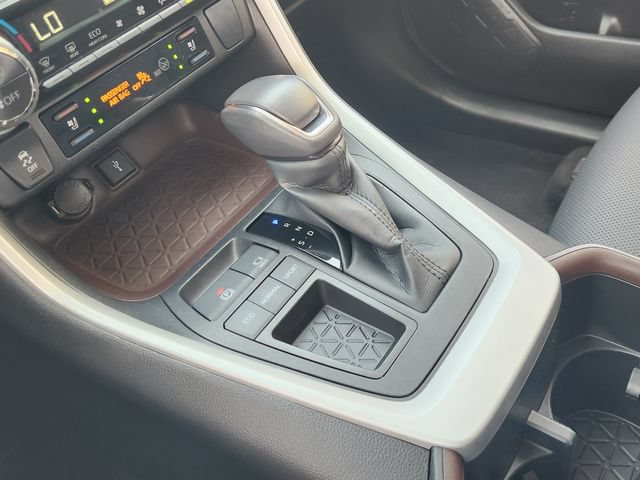 Used 2022 Toyota RAV4 Limited FWD image 16