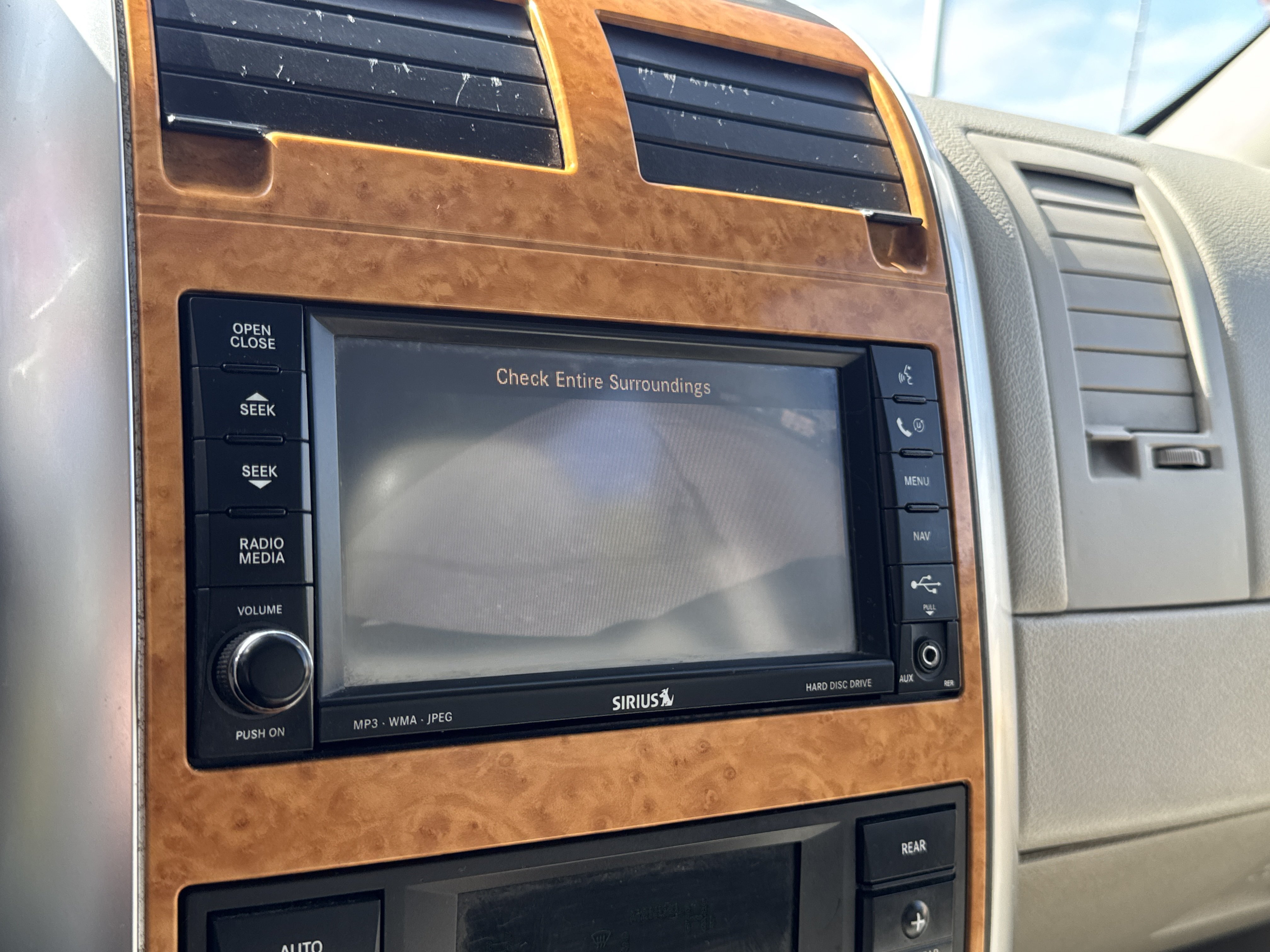 Used 2008 Chrysler Aspen Limited AWD/4WD image 26