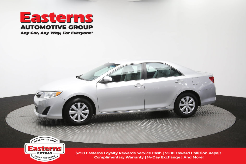 Used 2014 Toyota Camry LE FWD image 59