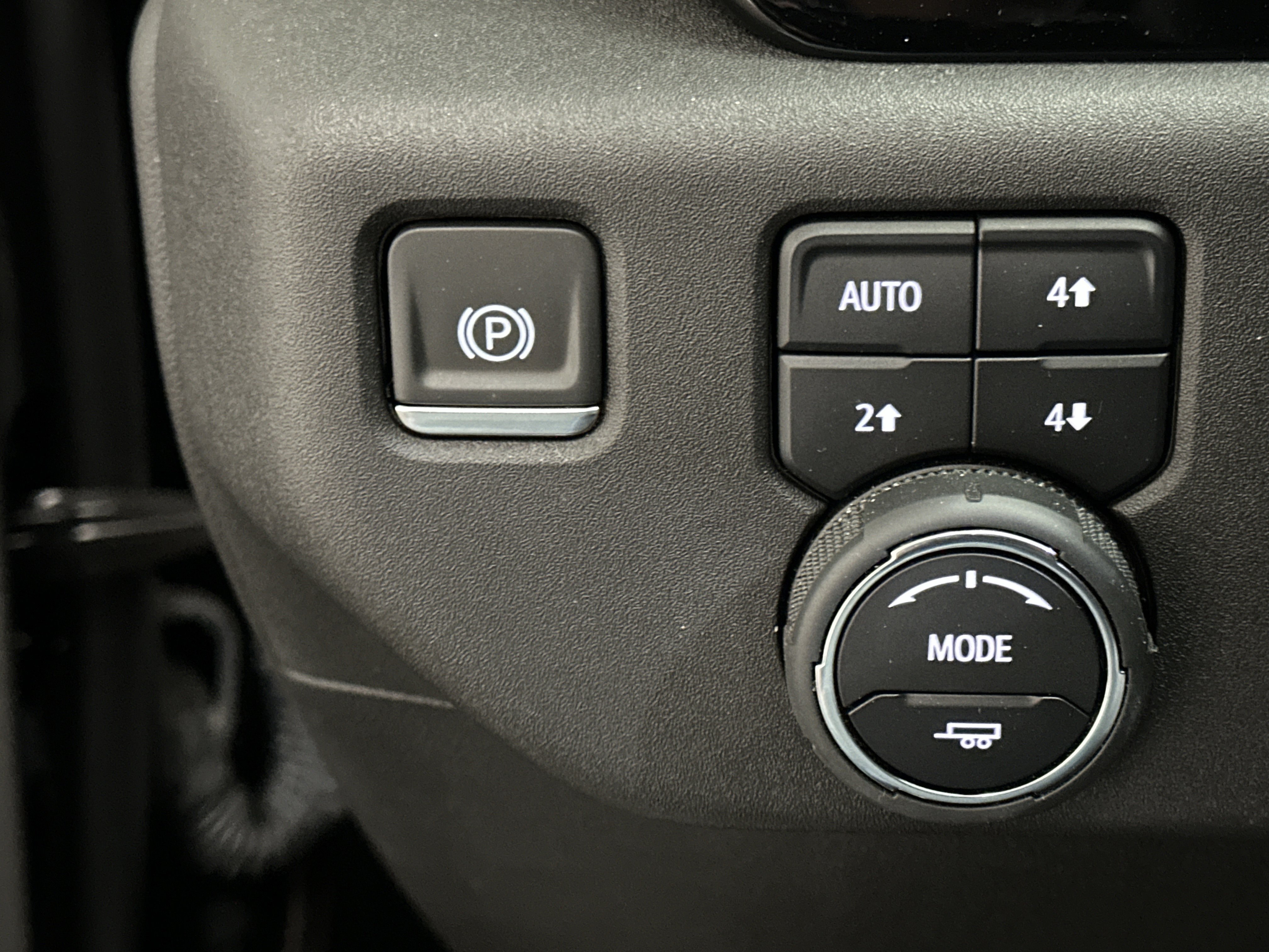 Used 2024 Chevrolet Silverado 1500 LT w/ Z71 Off-Road Package image 34