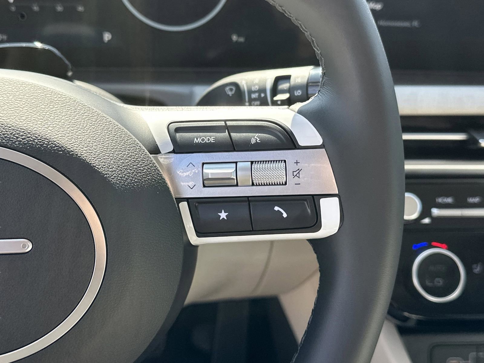 New 2025 Hyundai Tucson SEL image 26