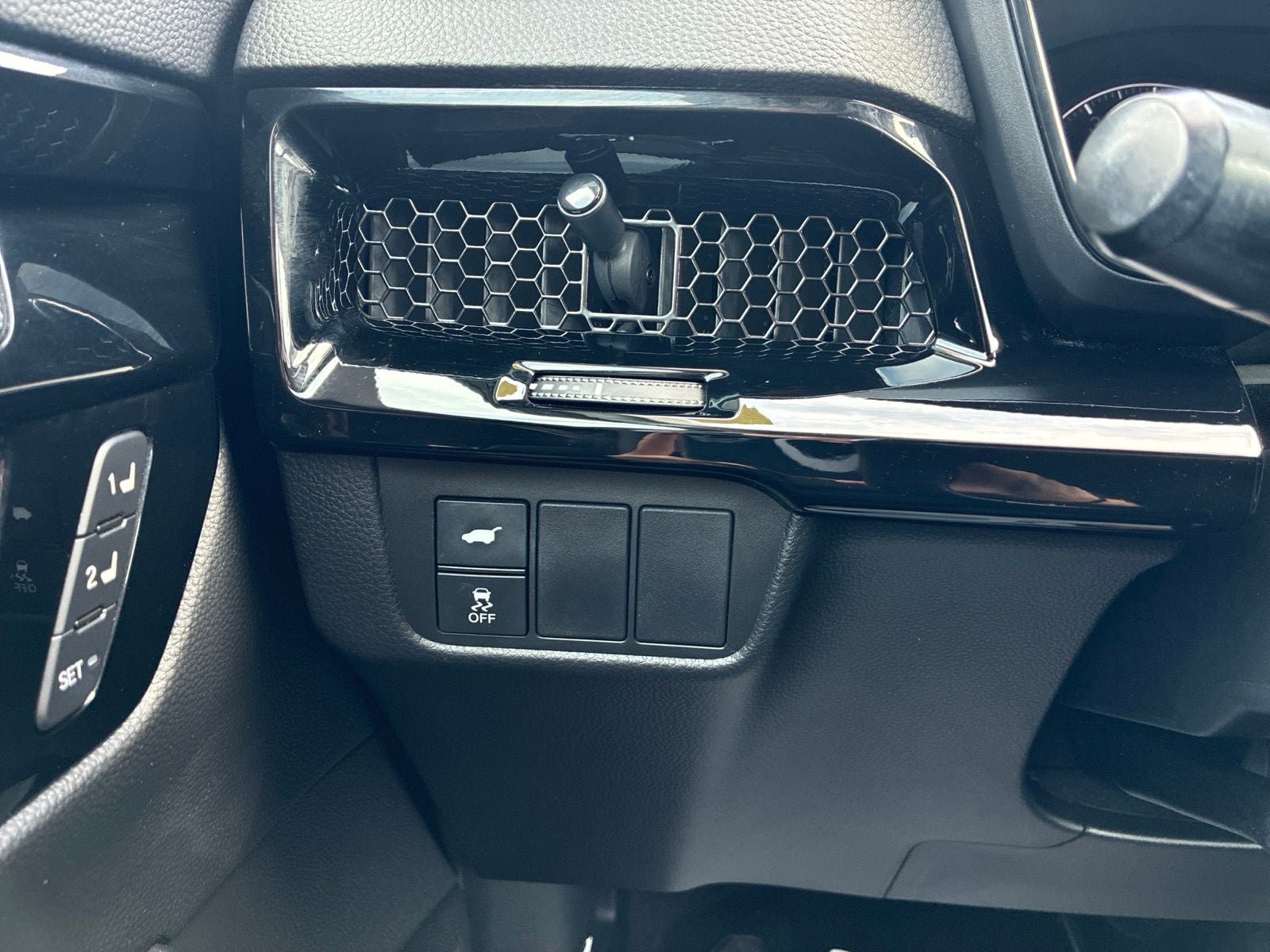 Used 2023 Honda CR-V EX-L image 29