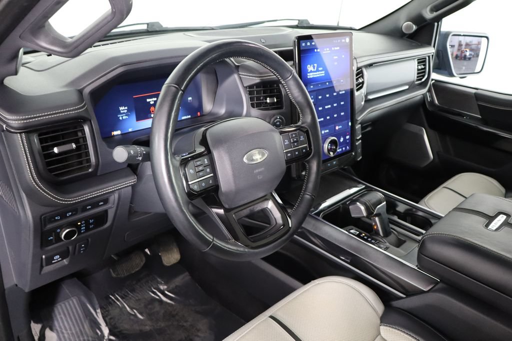 Used 2023 Ford F150 Lightning Platinum AWD/4WD image 28