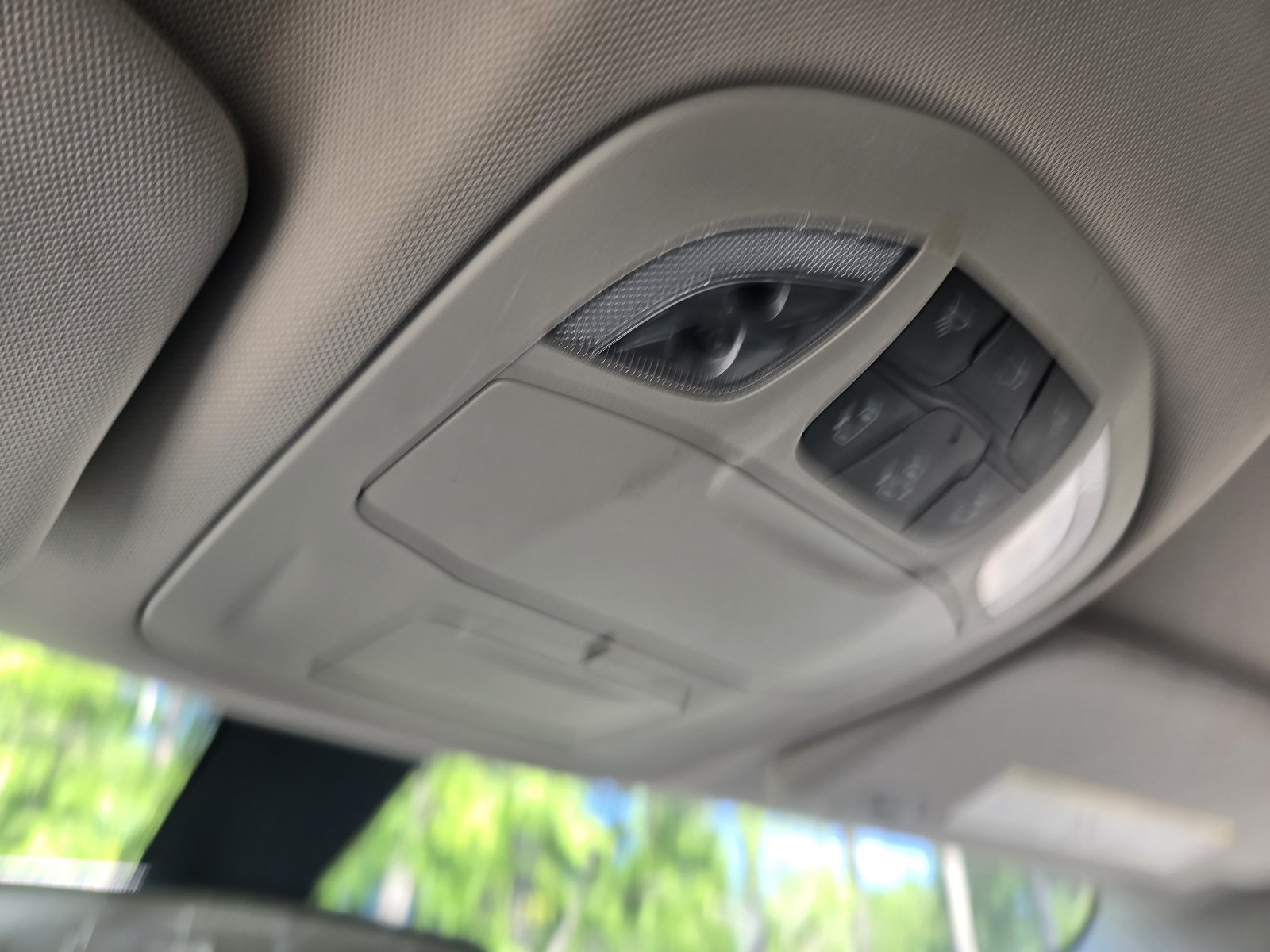 Used 2022 Chrysler Voyager LX FWD image 25