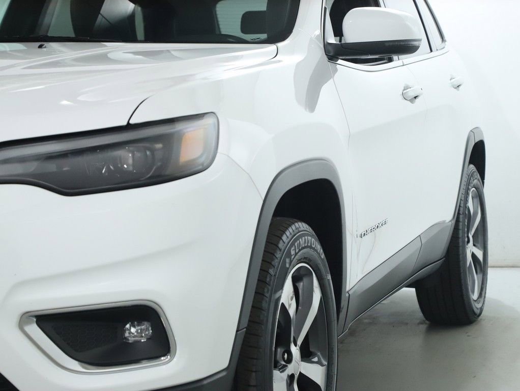 Used 2019 Jeep Cherokee Limited image 4