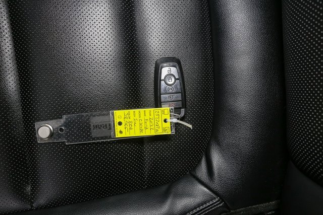 Used 2022 Ford Escape SEL w/ Technology Package image 40