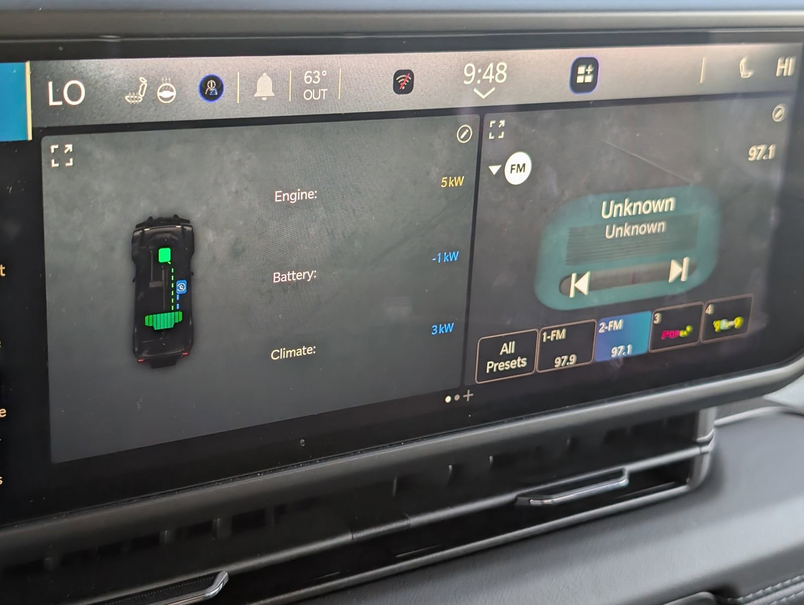 Used 2025 Jeep Wrangler Unlimited Sahara w/ Safety Group image 19